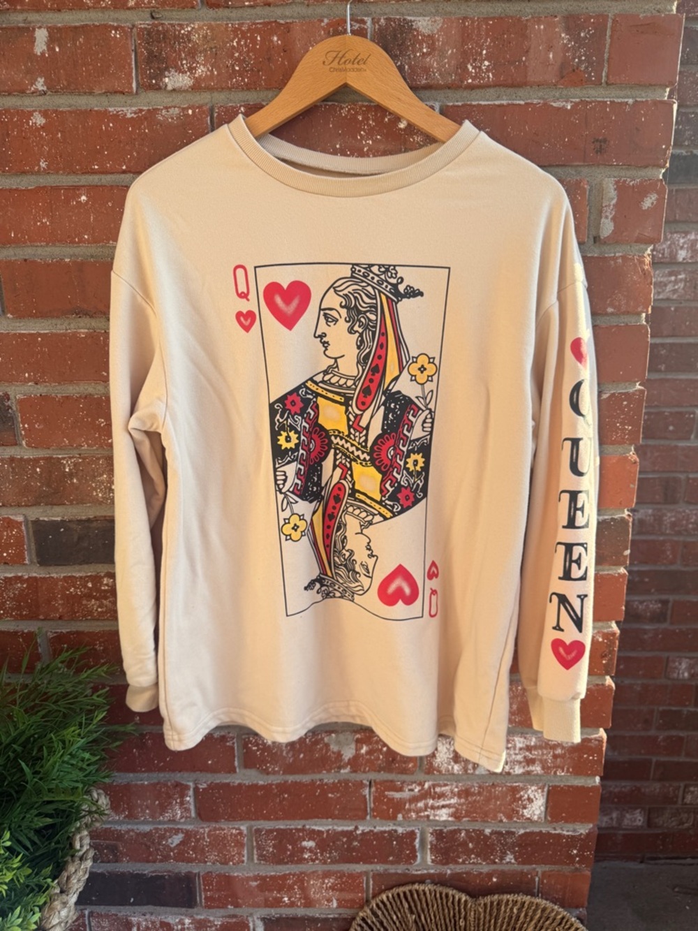 Queen of Hearts Graphic Long Sleeve Crew Beige with Red Accents